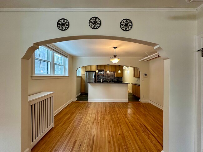 3545 DuPont Ave S Unit 1, Minneapolis, MN 55408 - Condo for Rent in ...