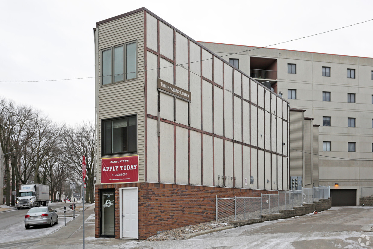 Building Photo - 207 Stanton Ave
