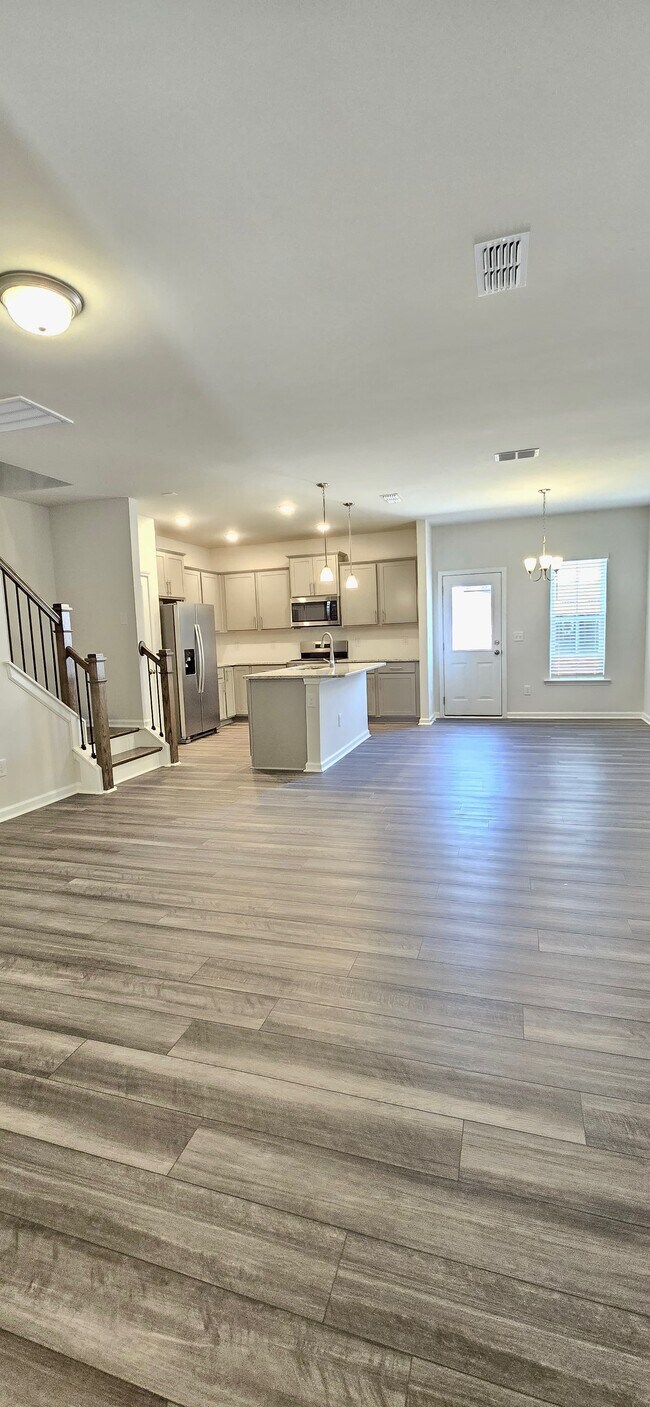 Building Photo - 220 Broomside Ave