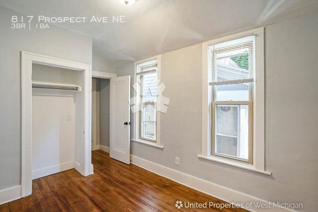 Building Photo - 3 bedroom in Grand Rapids MI 49503