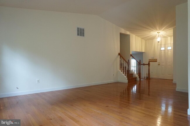 Building Photo - 4382 Harvester Farm Ln