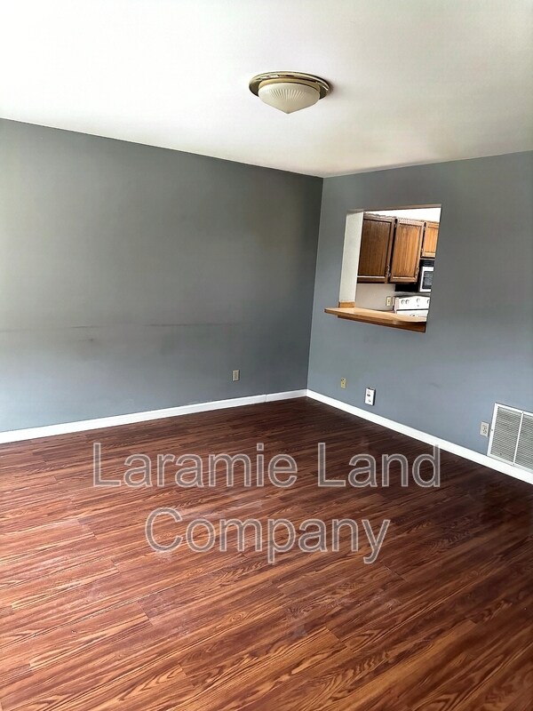 Foto del edificio - 1675 N 6th St