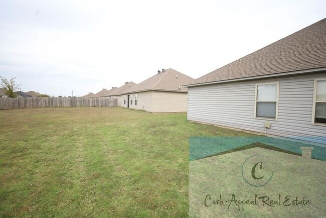 Building Photo - Move in special $700!! Beautiful 3 bed / 2 bath home - Nettleton!!