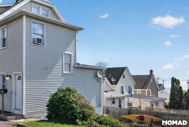 Foto del edificio - 54 Dawson Ave