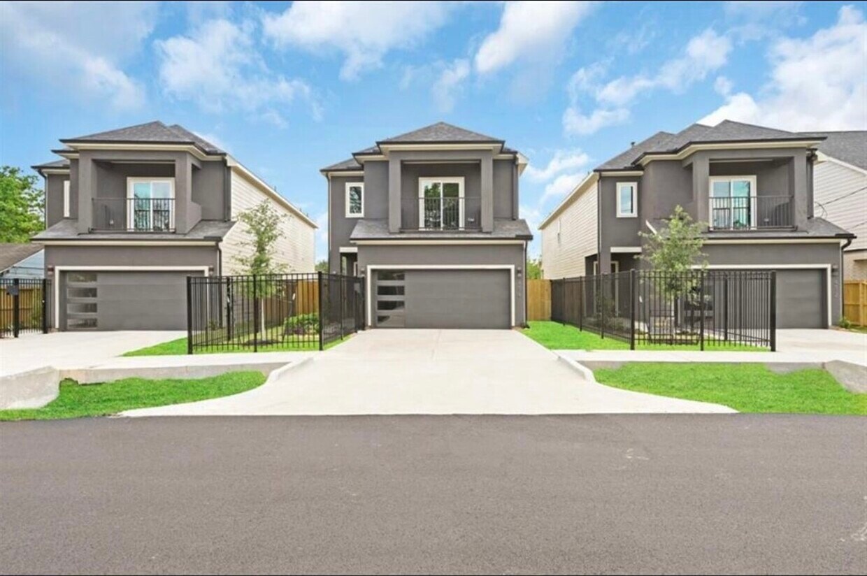 Foto principal - 4614 Redbud St