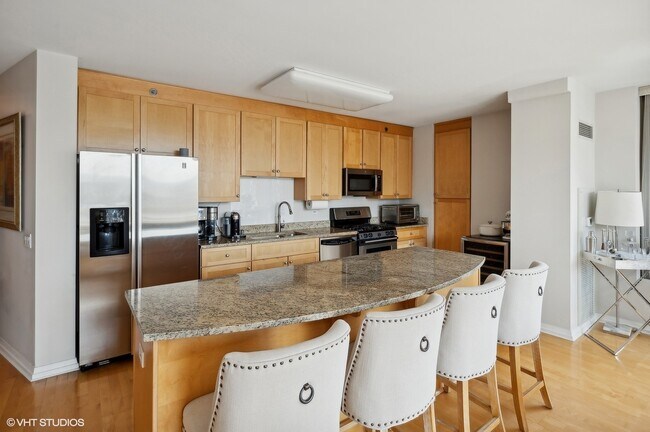 Foto del edificio - 33 W Ontario St