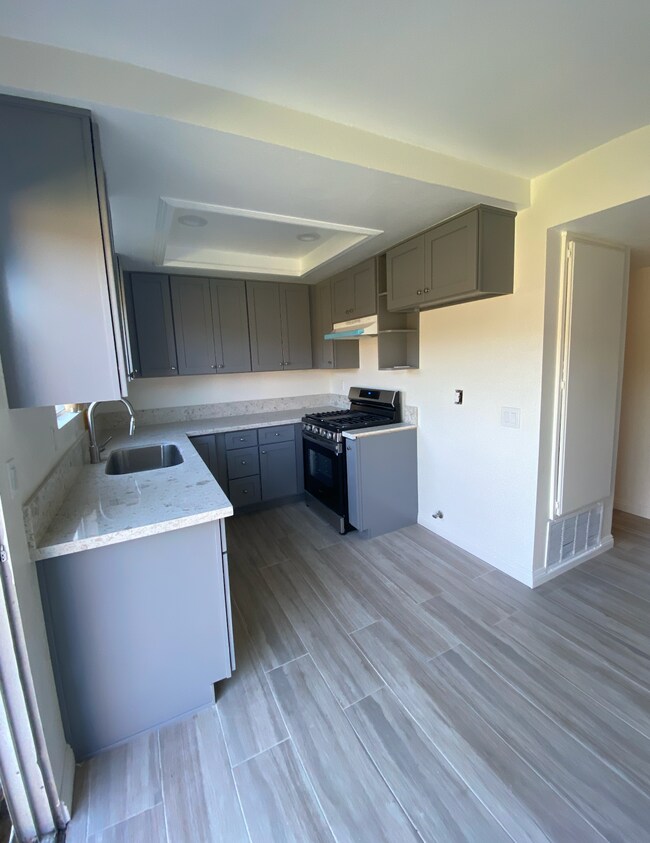 Building Photo - 15135 Monterey Ave