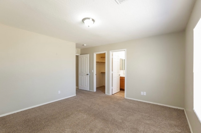 Foto del edificio - 3044 W Chanute Pass