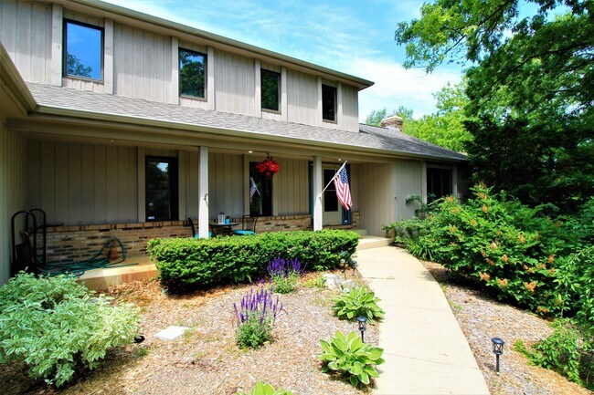 Building Photo - 6119 S Blue Ct