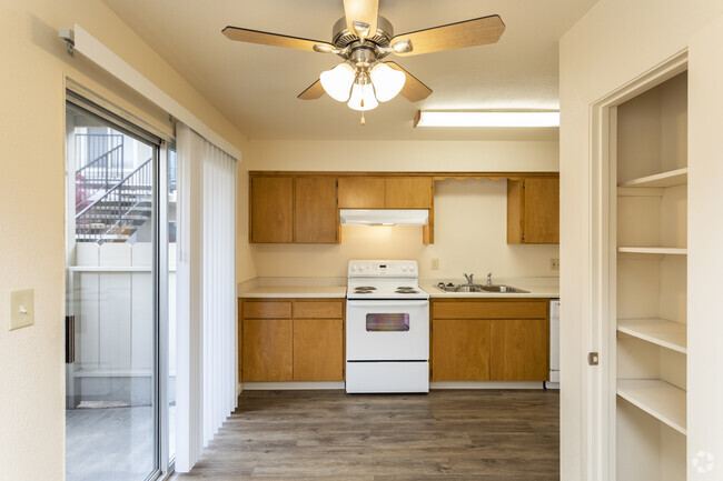 2 Bedroom - Dining Area - Cedar Apartments