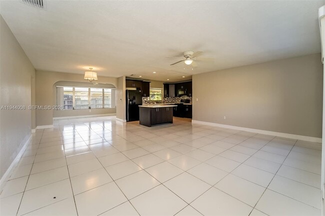 Building Photo - 7520 Coral Blvd