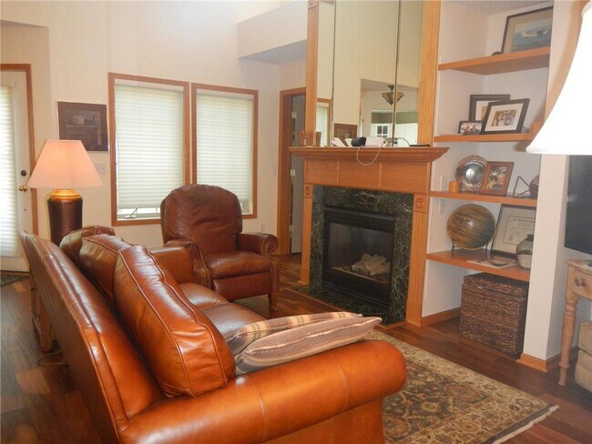 Building Photo - 1908 Hunter Hill Rd