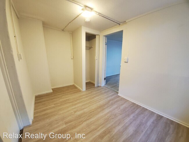 Foto del edificio - 221 10th Ave W