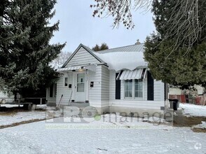 Building Photo - 1365 Scott Pl