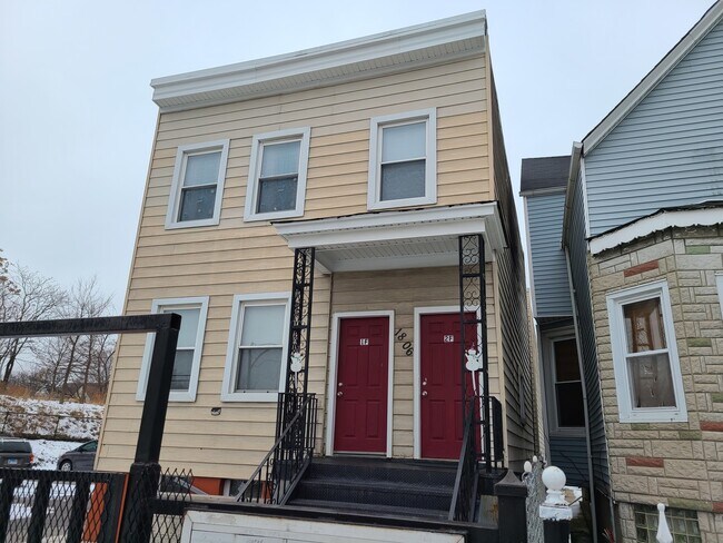 Foto del edificio - 1806 N Monticello Ave