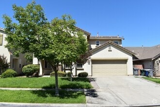 Building Photo - 3587 Sarasota Ave
