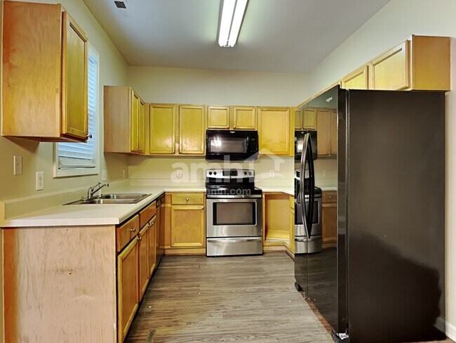 Building Photo - 2033 Cartier Ruby Ln