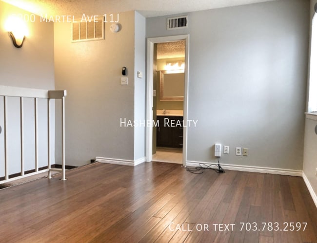 Building Photo - Charming 1-Bedroom Condo in the Heart of D...