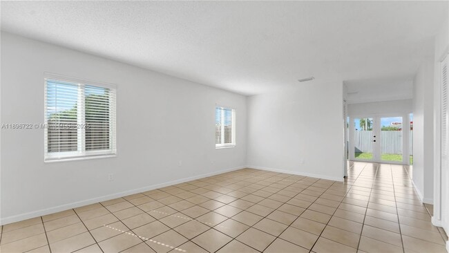 Building Photo - 4208 SW 136th Pl