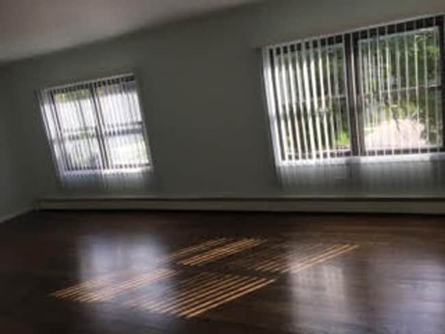 Foto del edificio - 7632 S Stewart Ave