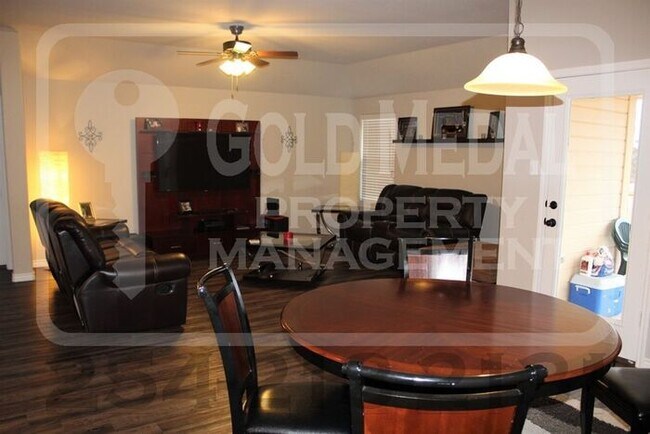 Foto del edificio - 7002 Charles Goodnight Ave, Killeen