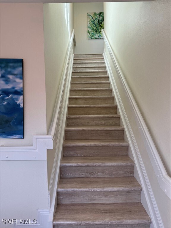 Foto del edificio - 100 Diamond Cir