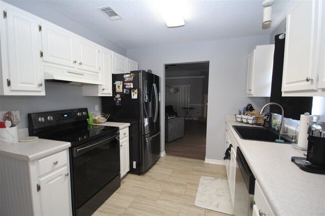 Building Photo - 4004 Embers Landing