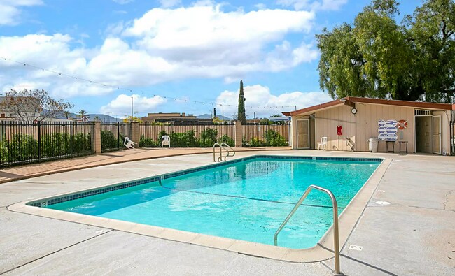Building Photo - *** BEST KEPT SECRET IN SANTEE **NEW FLOOR...