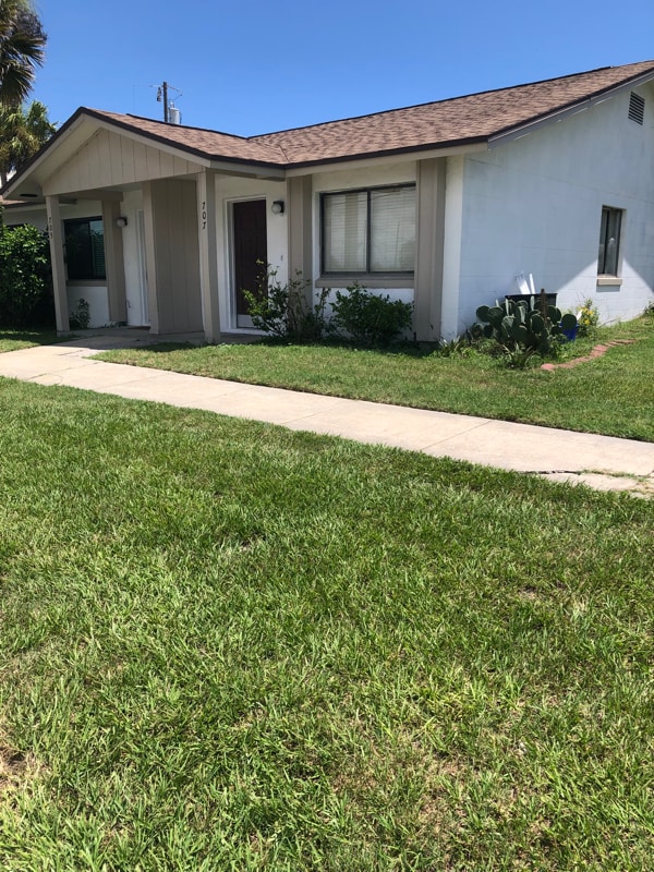 Primary Photo - 705 S Daytona Ave