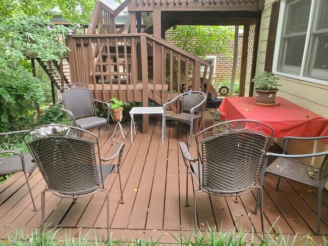Foto del edificio - 2111 Fairhaven Cir NE