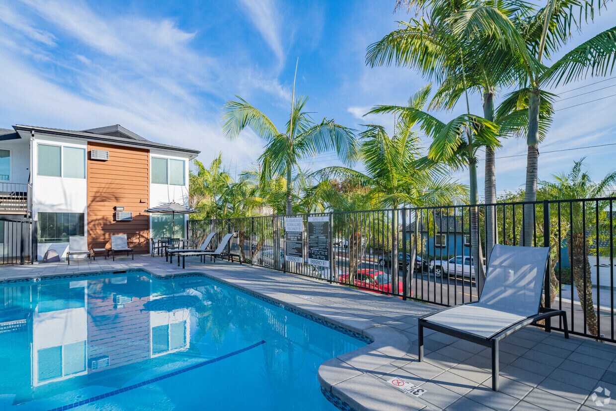 The Heights at Signal Hill Apartments in Signal Hill, CA