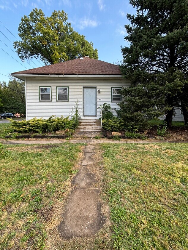 Foto principal - 809 W Grimes Ave