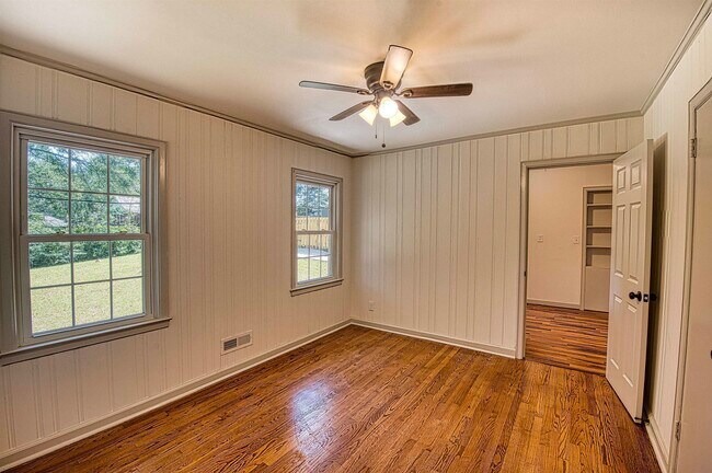 Foto del edificio - 2244 Melody