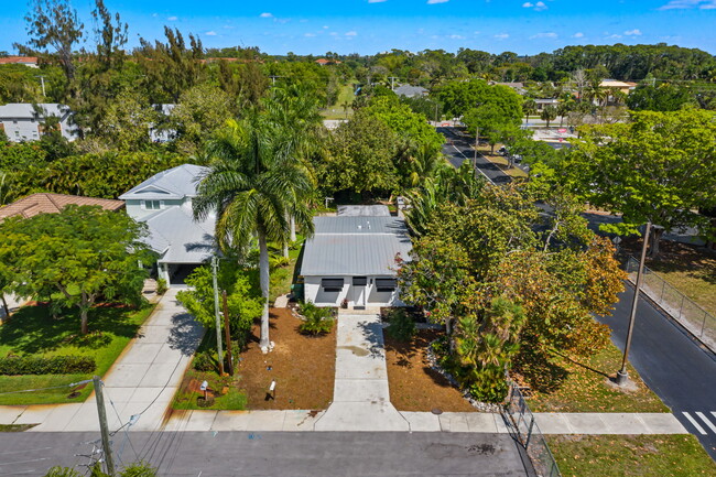 private location at the end of the street - 3275 Cottage Grove Ave