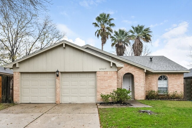Building Photo - 6527 La Violetta Dr
