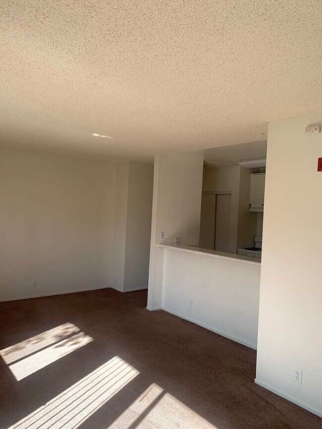 Foto del edificio - 9929 Sepulveda Blvd
