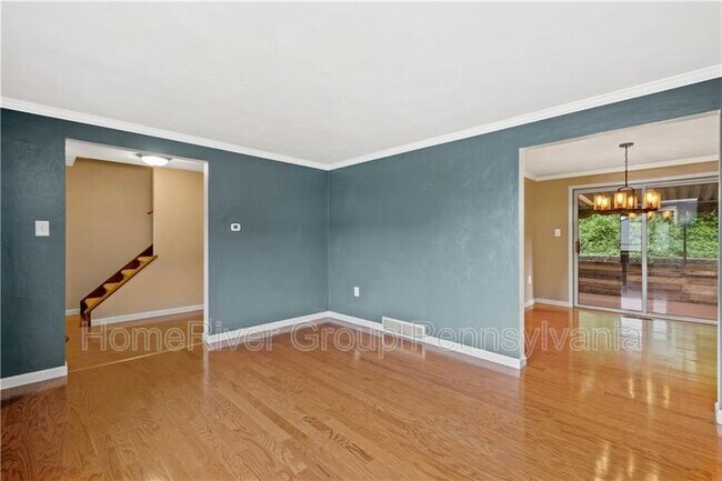 Building Photo - 216 Carlisle Ave