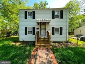 Building Photo - 7009 Hawthorne St