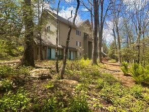 Building Photo - 2213 Tanners Ridge