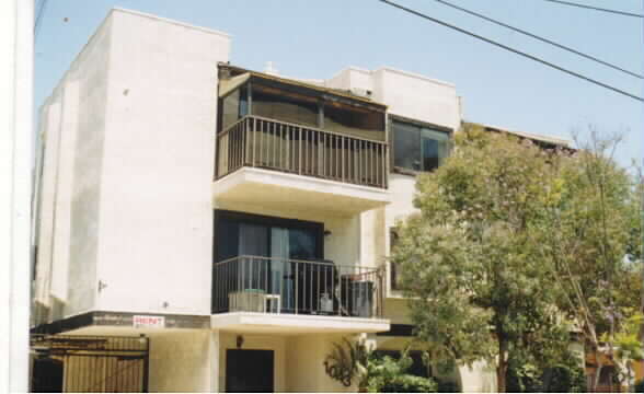 Building Photo - 1043 E 5th St