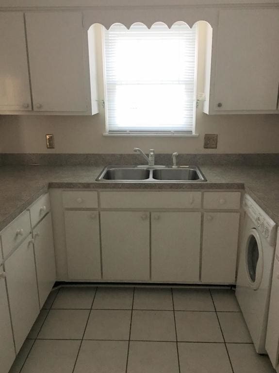 Building Photo - 3600 Chateau Dr