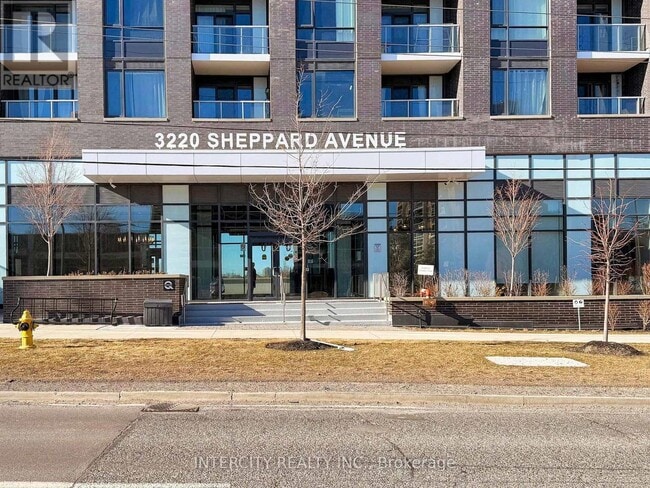 Photo du bâtiment - 3220 Sheppard Ave E