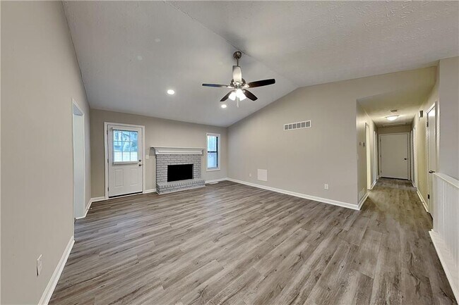 Foto del edificio - 647 Sunshine Trce NW