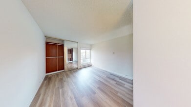 Interior Photo - Eight 80 Newport Beach