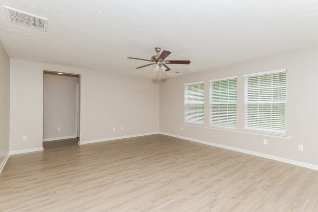 Building Photo - 5716 Sable Way