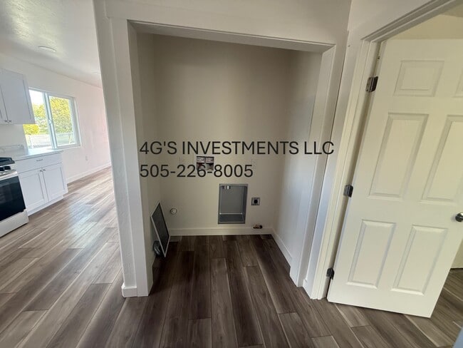 Building Photo - 235 Arriba Ave