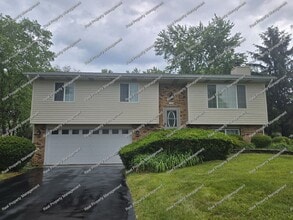 Building Photo - 3788 Kingsway Dr