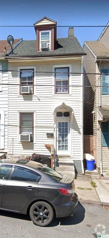 Building Photo - 125 S 9th St