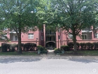 Building Photo - 725 Magnolia Ave