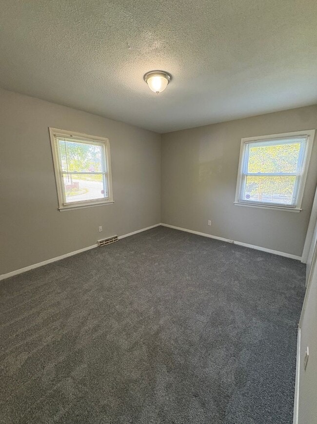 Foto del edificio - Spacious 3bedroom House  ($500.00 off firs...